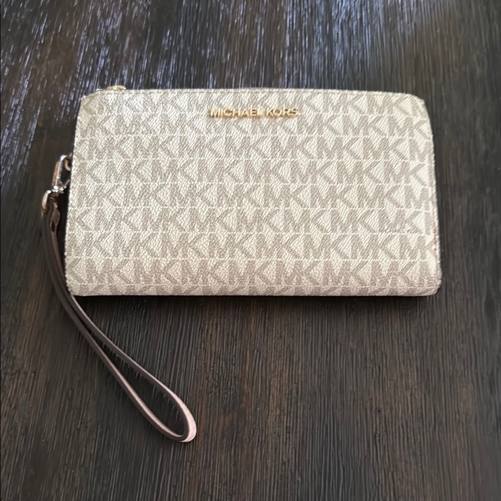 Michael Kors Phone Wristlet